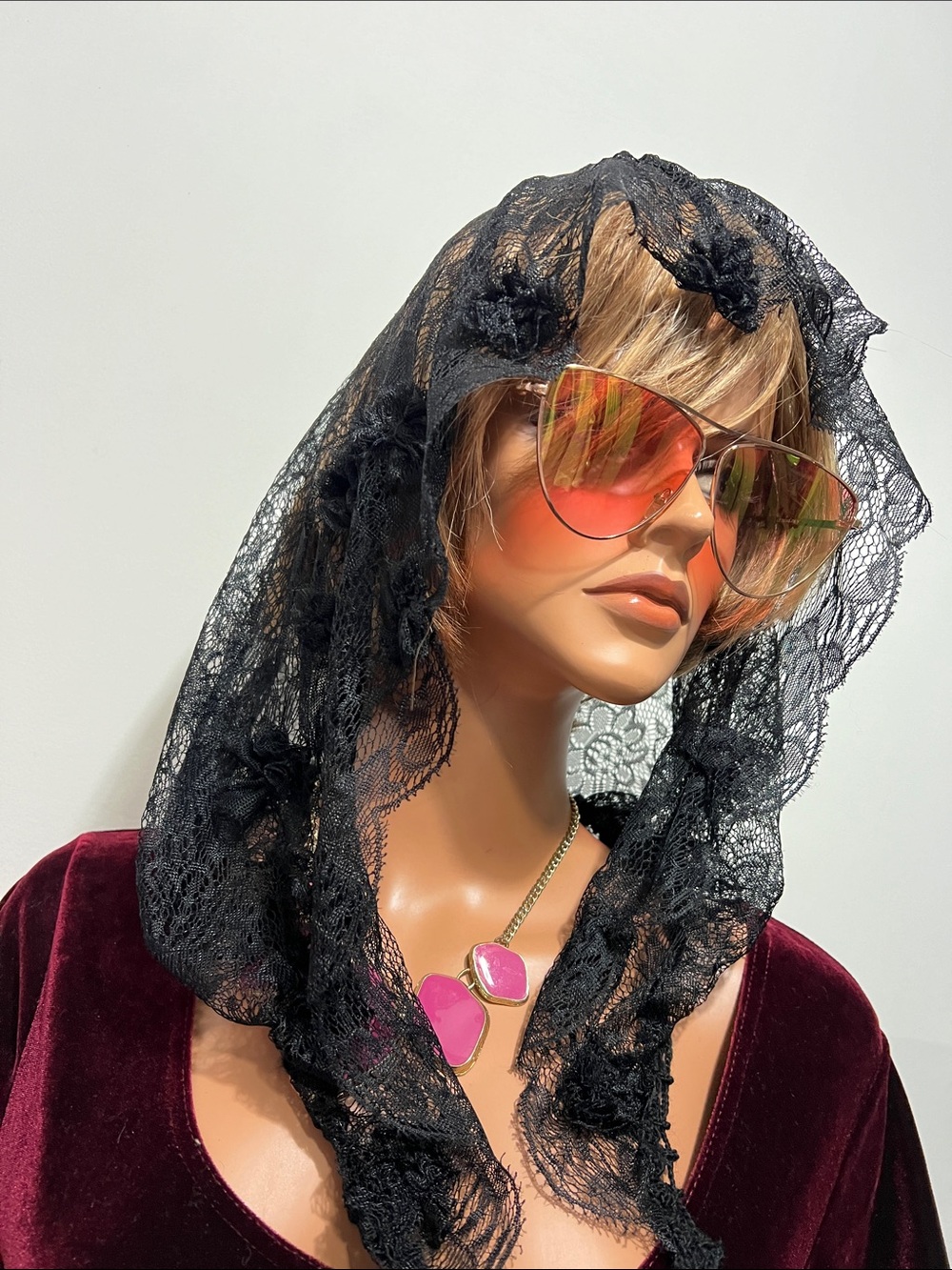 Elegant Black Floral Lace Women's Accessory Hooded Mantilla Veil French